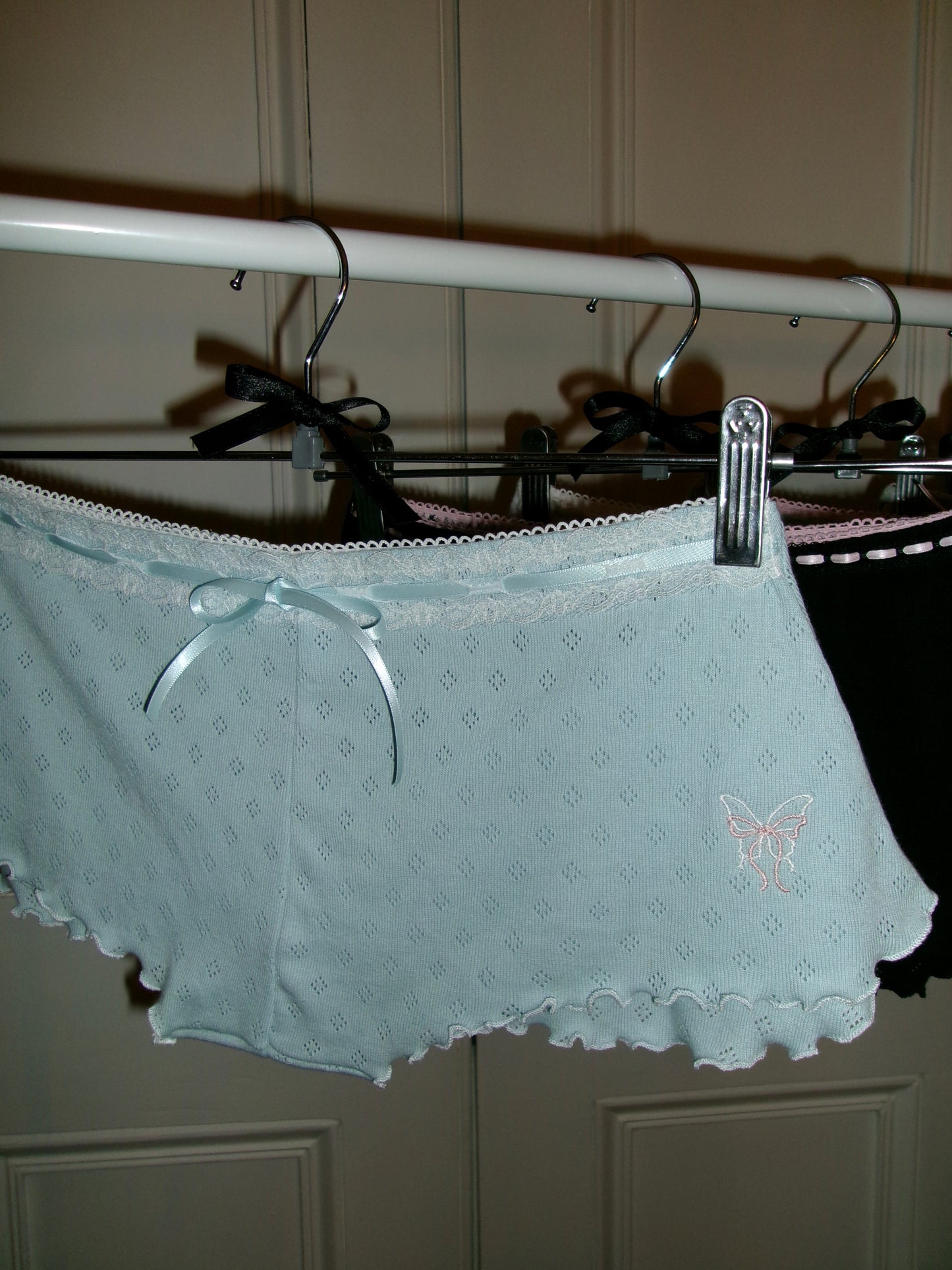 蝶々 Chouchou Butterfly and Bow Embroidered Pointelle Set Blue