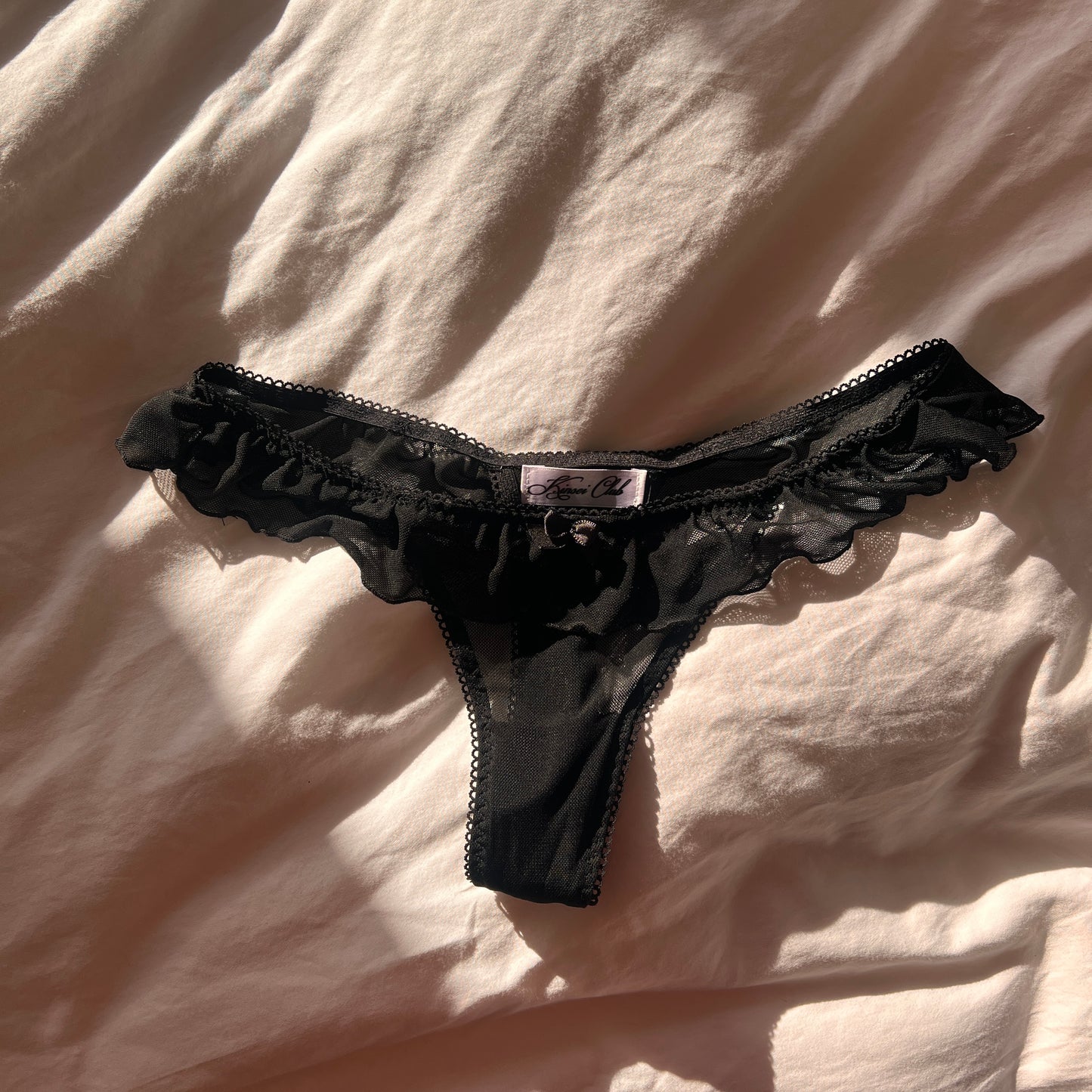 翼 Tsubasa Thong in Black
