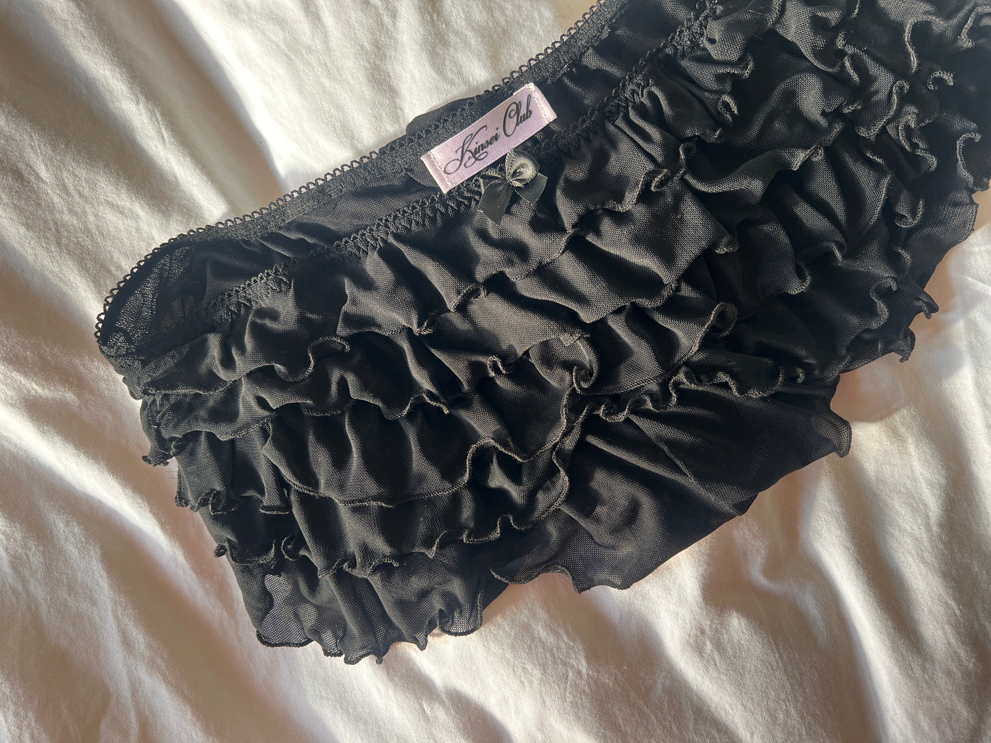 曇り Kumori Shorts in Black