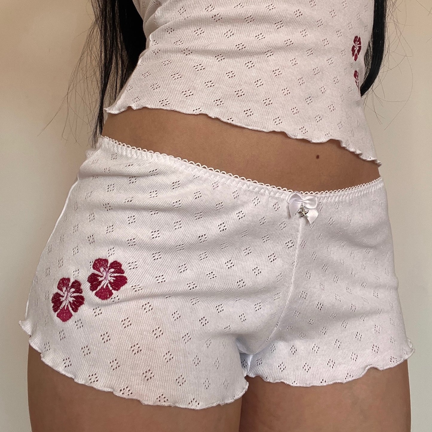 ハイビスカス Hibiscus Cotton Shorts in White & Pink