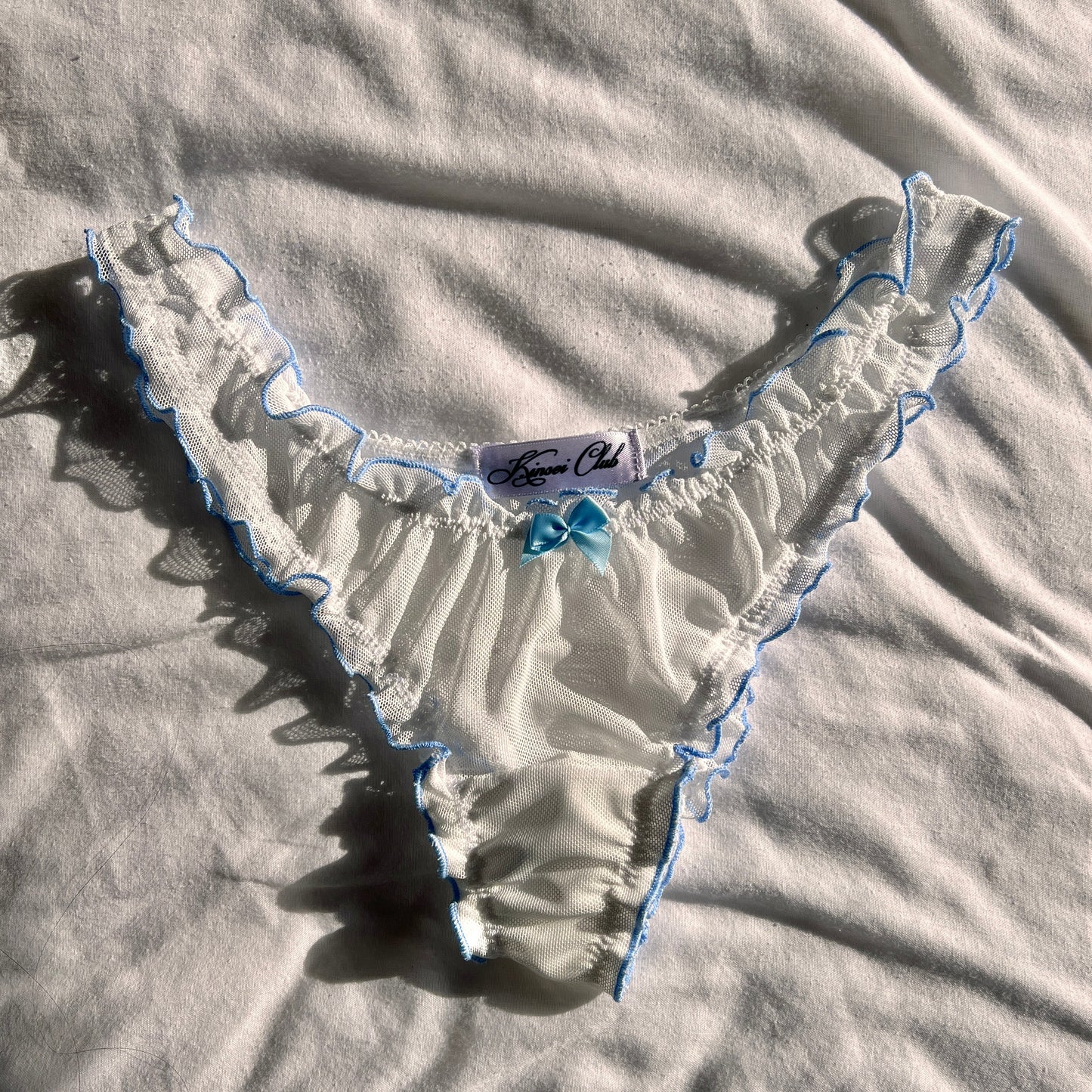 おやすみ Oyasumi Ruffle Thong in White and Blue