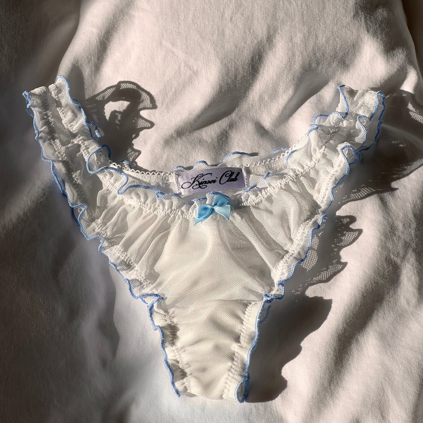 おやすみ Oyasumi Ruffle Thong in White and Blue
