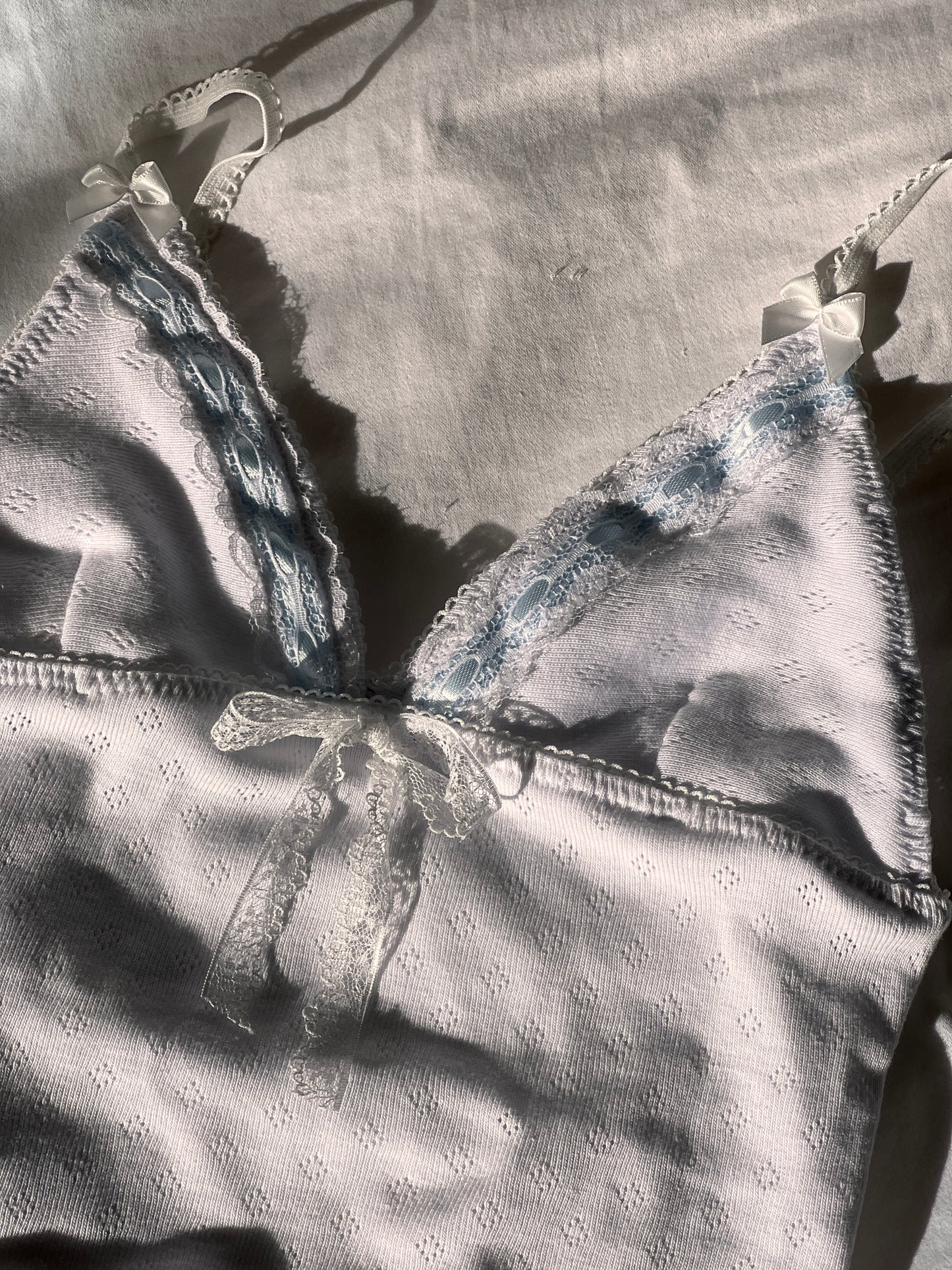 喫茶店 Kissaten Cami in White