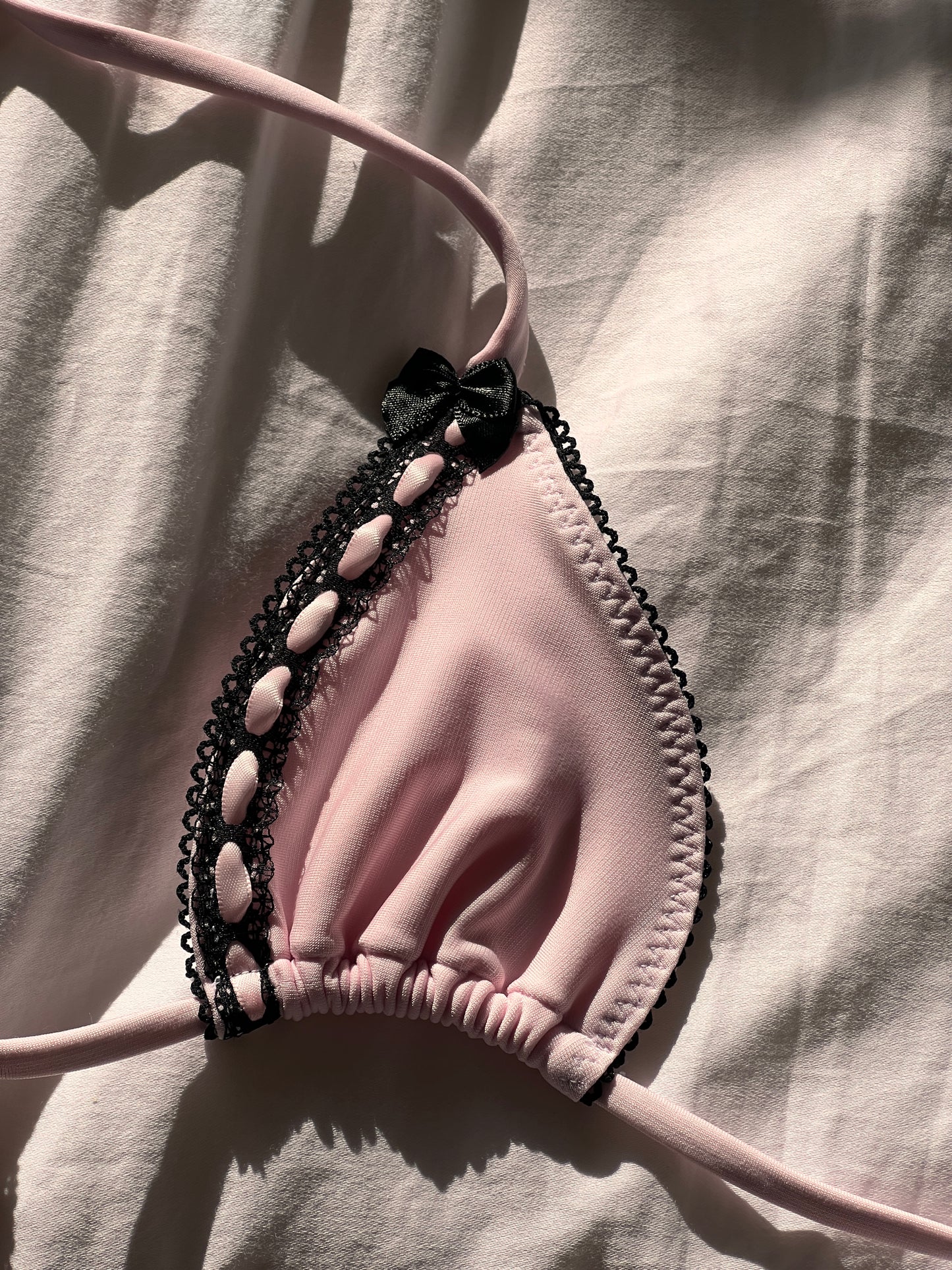 あめ Ame Bikini Top in Pink and Black